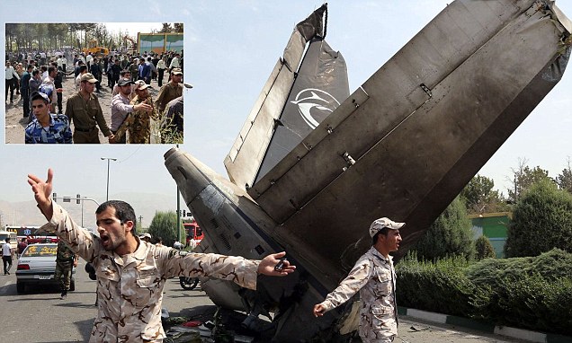 Pesawat Jatuh di Pemukiman Penduduk di Teheran, 38 Tewas